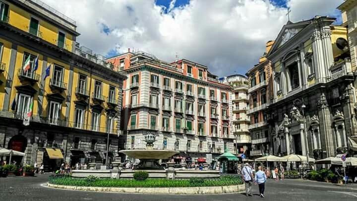 Casa Vacanze Belledonne Apartment Napoli Bagian luar foto