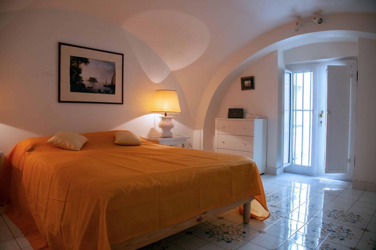 Casa Vacanze Belledonne Apartment Napoli Bagian luar foto